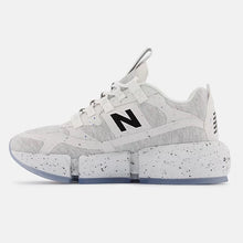 Load image into Gallery viewer, New Balance Racer Vison