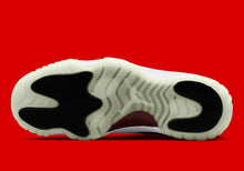 Load image into Gallery viewer, Air Jordan 11 Low &quot;72-10&quot;